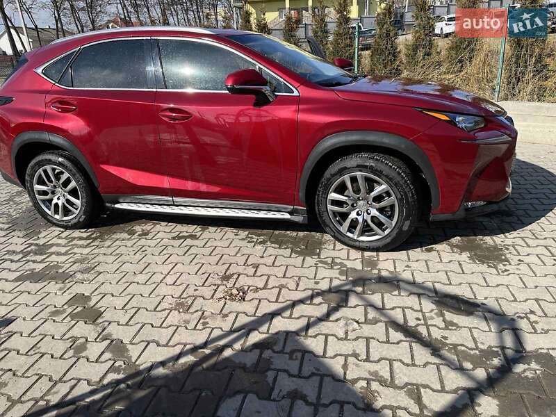 Позашляховик / Кросовер Lexus NX 2015 в Чернівцях