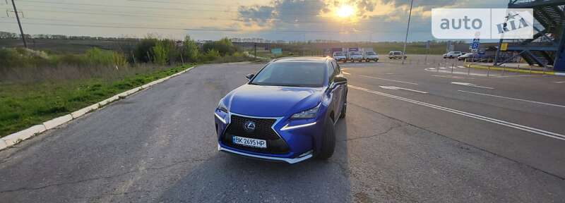 Позашляховик / Кросовер Lexus NX 2016 в Рівному
