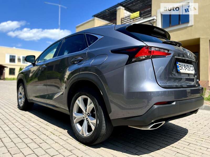 Позашляховик / Кросовер Lexus NX 2017 в Рівному