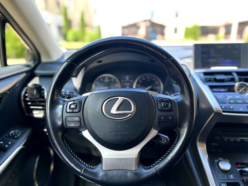 Позашляховик / Кросовер Lexus NX 2017 в Рівному