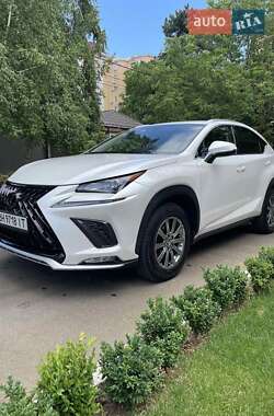 Внедорожник / Кроссовер Lexus NX 2017 в 
