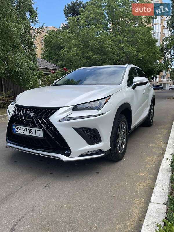 Внедорожник / Кроссовер Lexus NX 2017 в Одессе