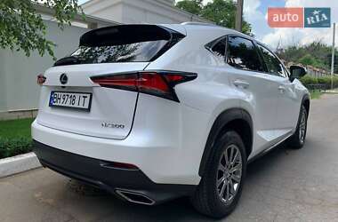 Внедорожник / Кроссовер Lexus NX 2017 в 