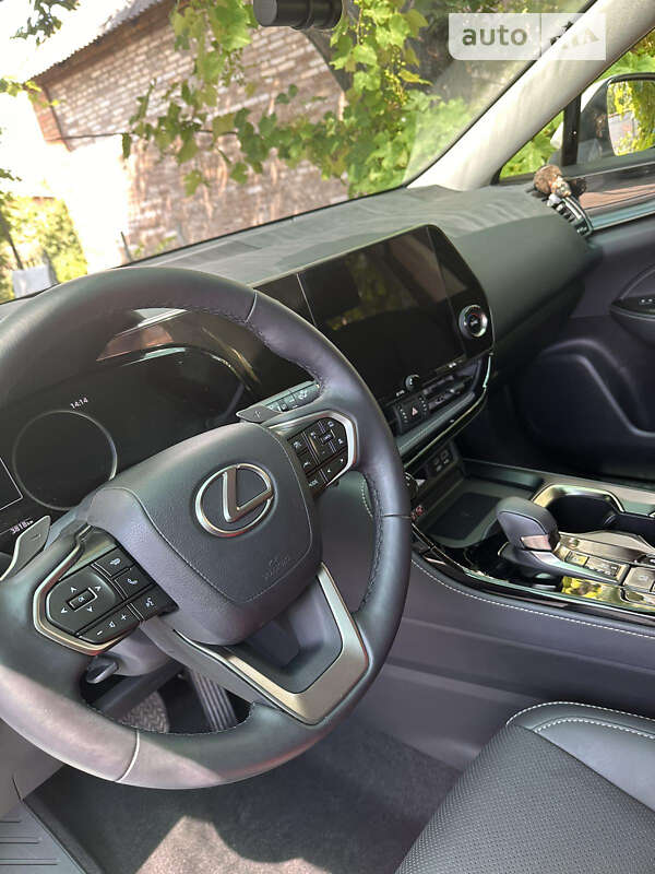 Внедорожник / Кроссовер Lexus NX 2022 в Кривом Роге