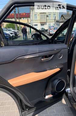 Позашляховик / Кросовер Lexus NX 2017 в Харкові