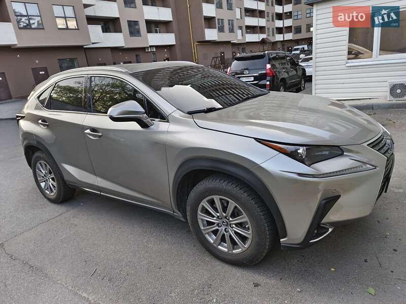 Lexus NX 2018