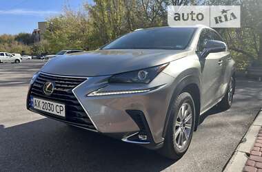 Lexus NX 2021