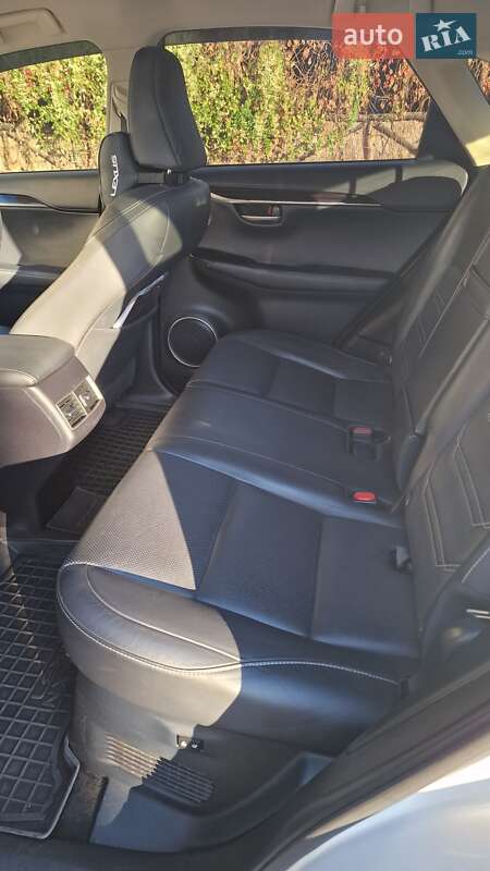 Позашляховик / Кросовер Lexus NX 2014 в Дніпрі