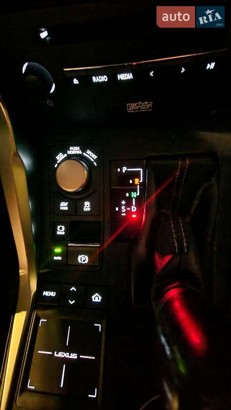 Позашляховик / Кросовер Lexus NX 2014 в Дніпрі