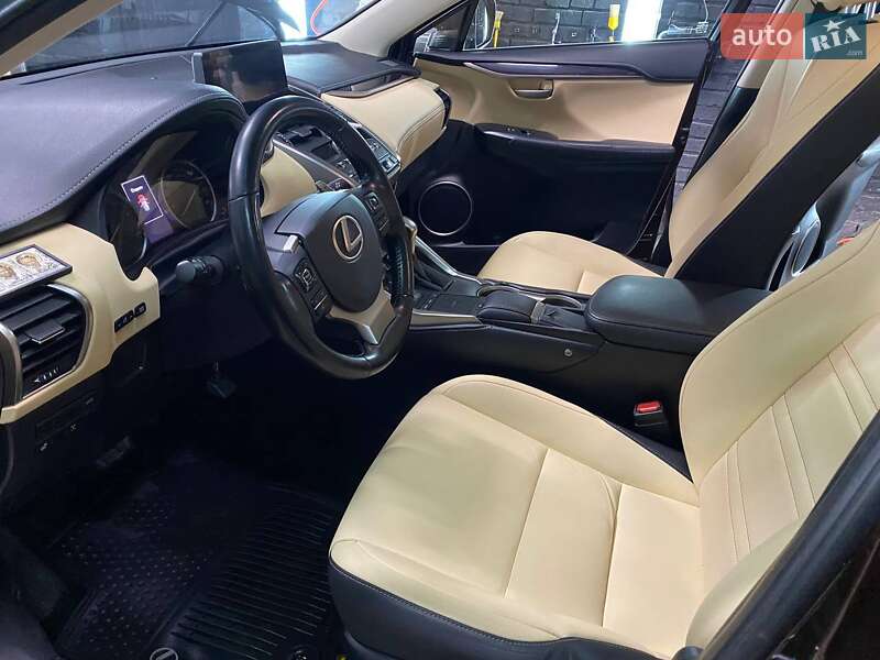 Внедорожник / Кроссовер Lexus NX 2018 в Ладыжине