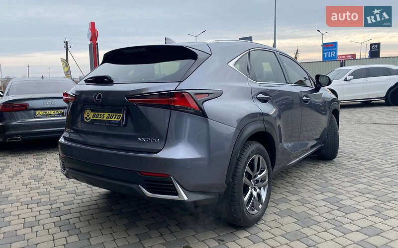 Внедорожник / Кроссовер Lexus NX 2018 в Мукачево