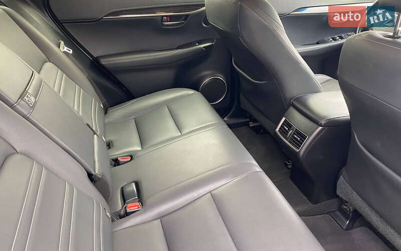 Внедорожник / Кроссовер Lexus NX 2018 в Мукачево