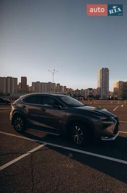 Позашляховик / Кросовер Lexus NX 2015 в Києві