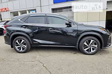Внедорожник / Кроссовер Lexus NX 2020 в 