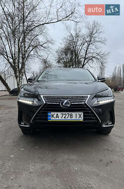 Lexus NX 2021