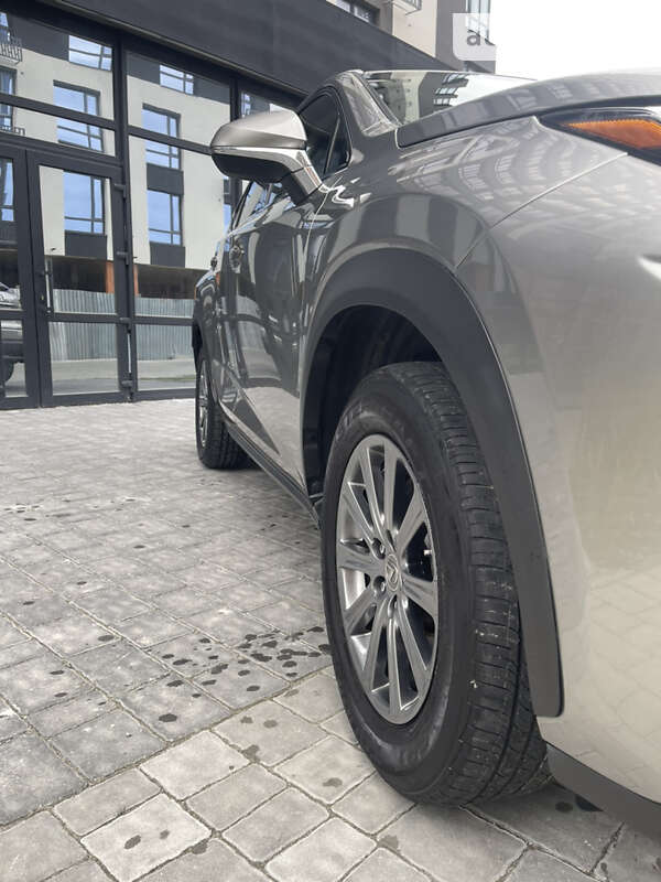 Внедорожник / Кроссовер Lexus NX 2017 в Ивано-Франковске