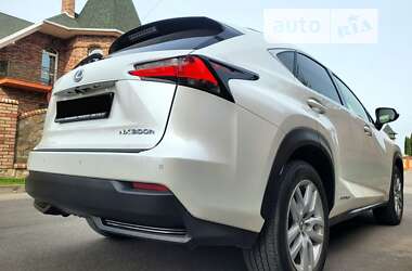 Внедорожник / Кроссовер Lexus NX 2015 в Хмельницком