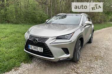 Позашляховик / Кросовер Lexus NX 2018 в Львові