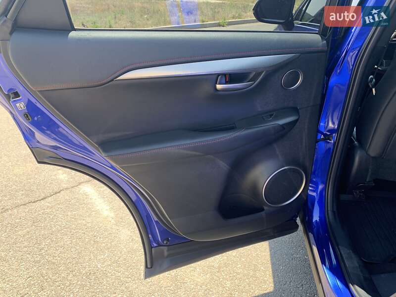 Позашляховик / Кросовер Lexus NX 2015 в Миколаєві