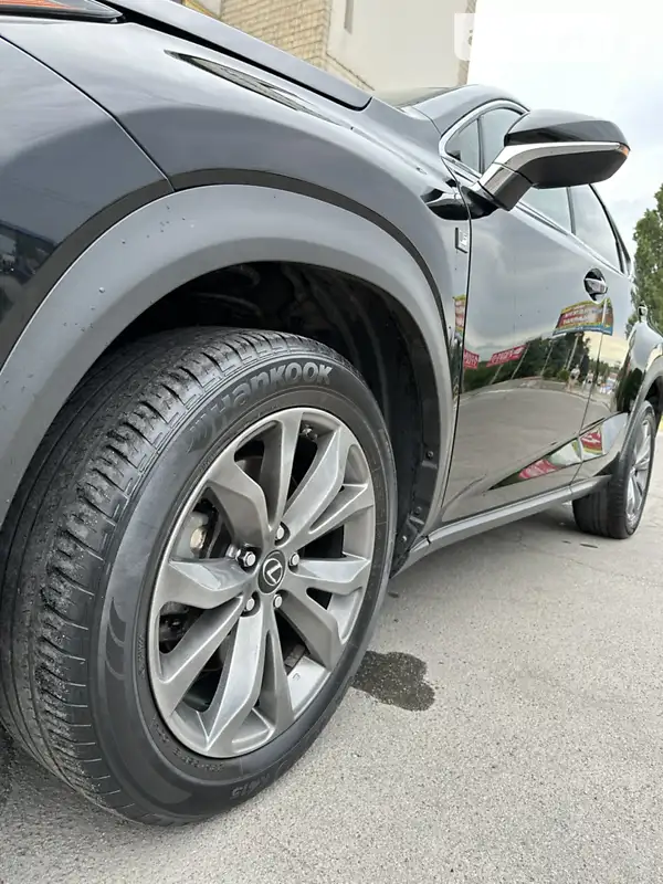 Lexus NX 2020