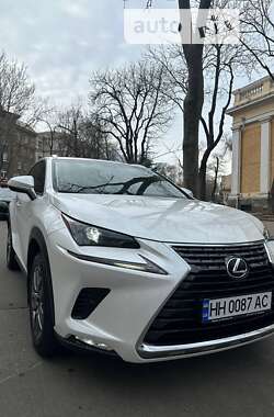 Позашляховик / Кросовер Lexus NX 2017 в Одесі