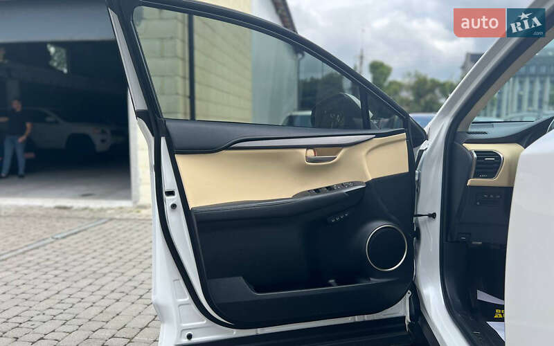 Позашляховик / Кросовер Lexus NX 2016 в Івано-Франківську