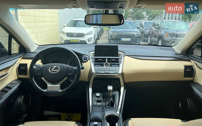 Позашляховик / Кросовер Lexus NX 2016 в Івано-Франківську
