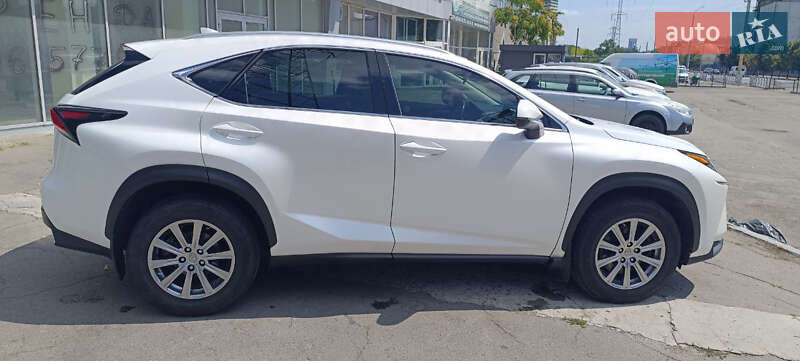 Внедорожник / Кроссовер Lexus NX 2015 в Днепре