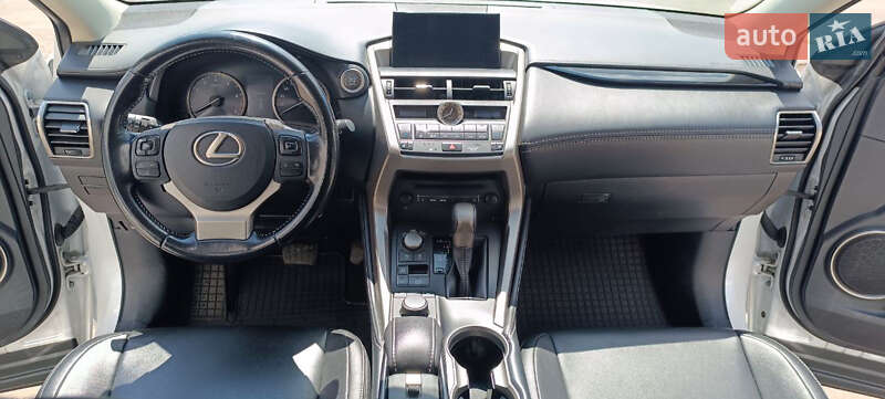 Внедорожник / Кроссовер Lexus NX 2015 в Днепре