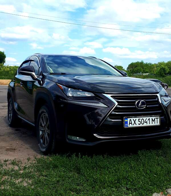 Позашляховик / Кросовер Lexus NX 2015 в Краснограді