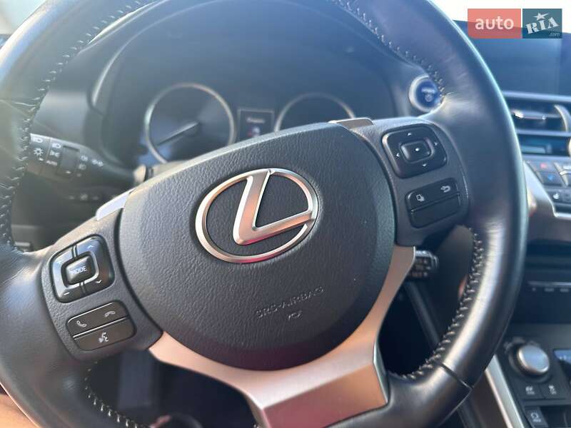Внедорожник / Кроссовер Lexus NX 2014 в Львове