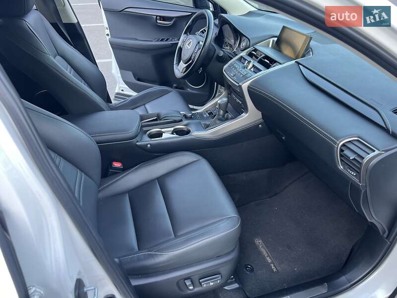 Внедорожник / Кроссовер Lexus NX 2015 в Киеве