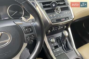 Внедорожник / Кроссовер Lexus NX 2018 в 
