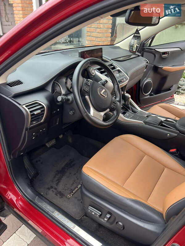 Внедорожник / Кроссовер Lexus NX 2019 в Дубно