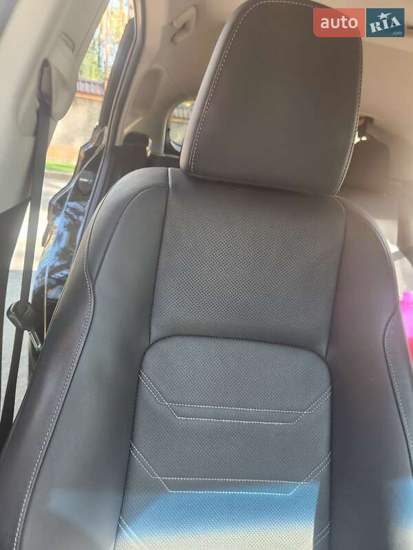 Позашляховик / Кросовер Lexus NX 2015 в Чернігові