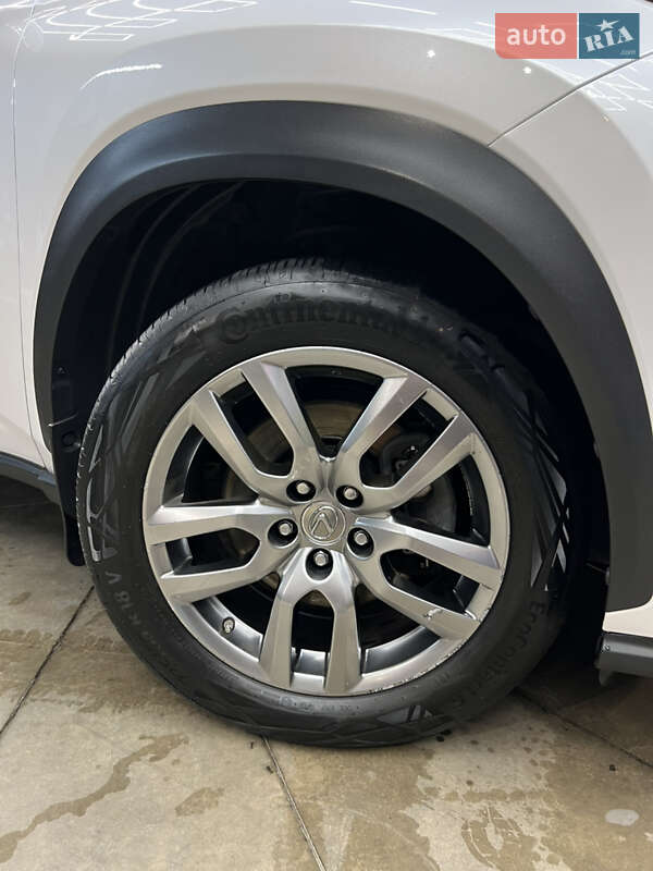 Внедорожник / Кроссовер Lexus NX 2016 в Киеве