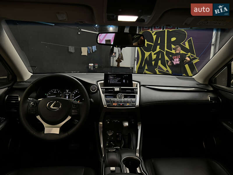 Внедорожник / Кроссовер Lexus NX 2016 в Киеве