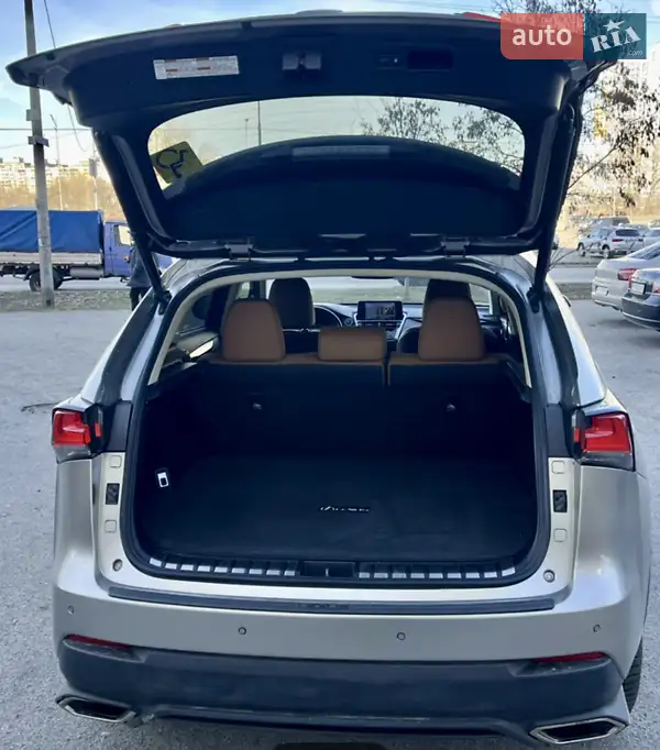Lexus NX 2018