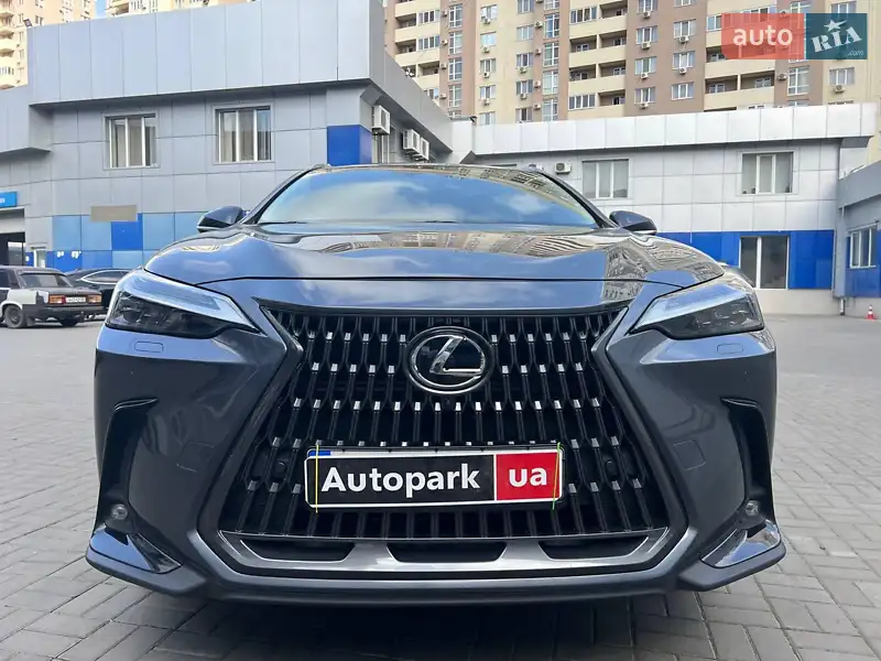 Lexus NX 2022