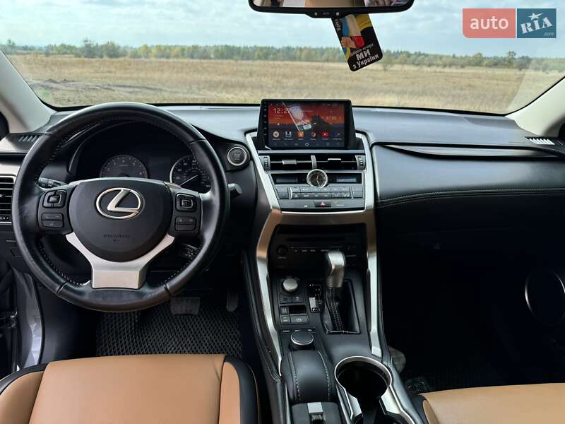 Внедорожник / Кроссовер Lexus NX 2016 в Днепре