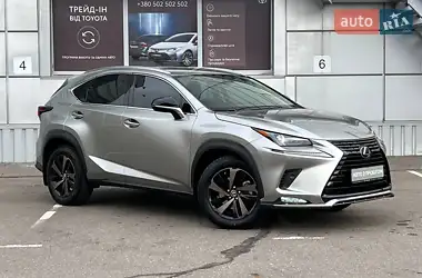 Lexus NX 2021