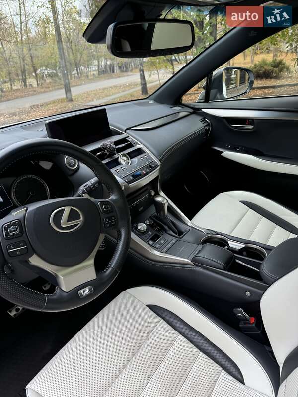 Позашляховик / Кросовер Lexus NX 2019 в Полтаві