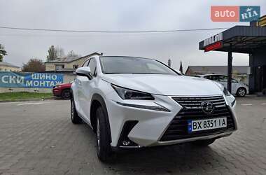 Lexus NX 2021