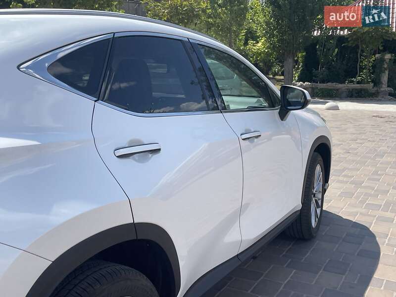 Позашляховик / Кросовер Lexus NX 2022 в Миколаєві