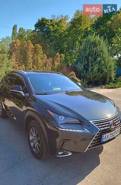 Внедорожник / Кроссовер Lexus NX 2019 в 