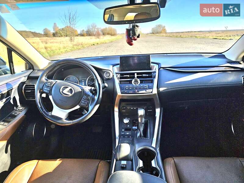 Позашляховик / Кросовер Lexus NX 2015 в Вінниці