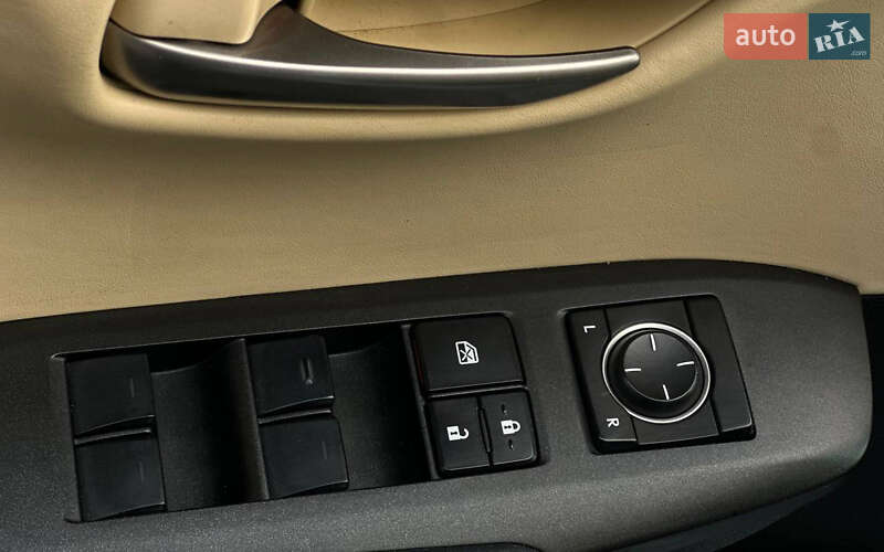 Позашляховик / Кросовер Lexus NX 2016 в Івано-Франківську