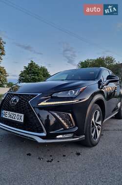 Внедорожник / Кроссовер Lexus NX 2017 в Днепре