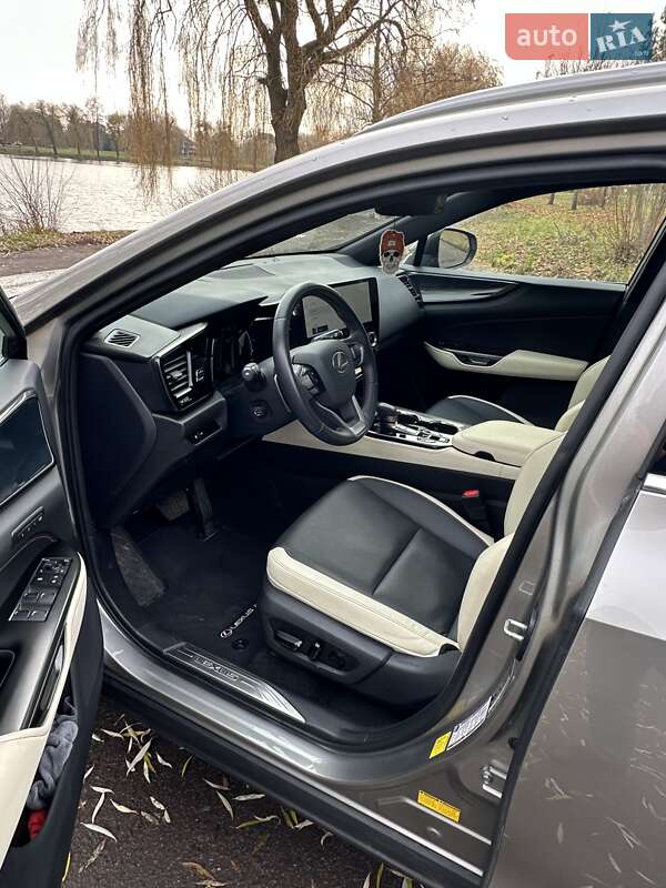 Внедорожник / Кроссовер Lexus NX 2022 в Ровно