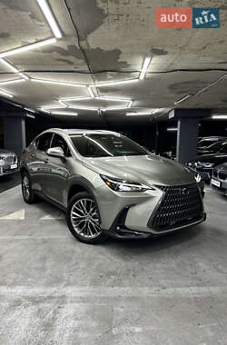 Lexus NX 2022